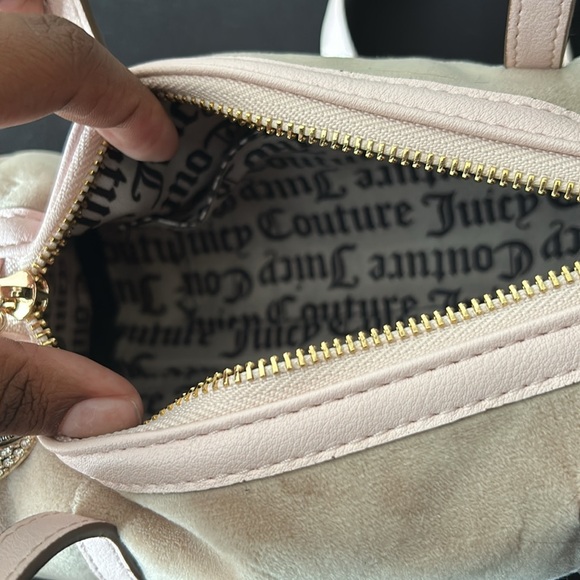 Juicy Couture Barrel Bag - Picture 4 of 4